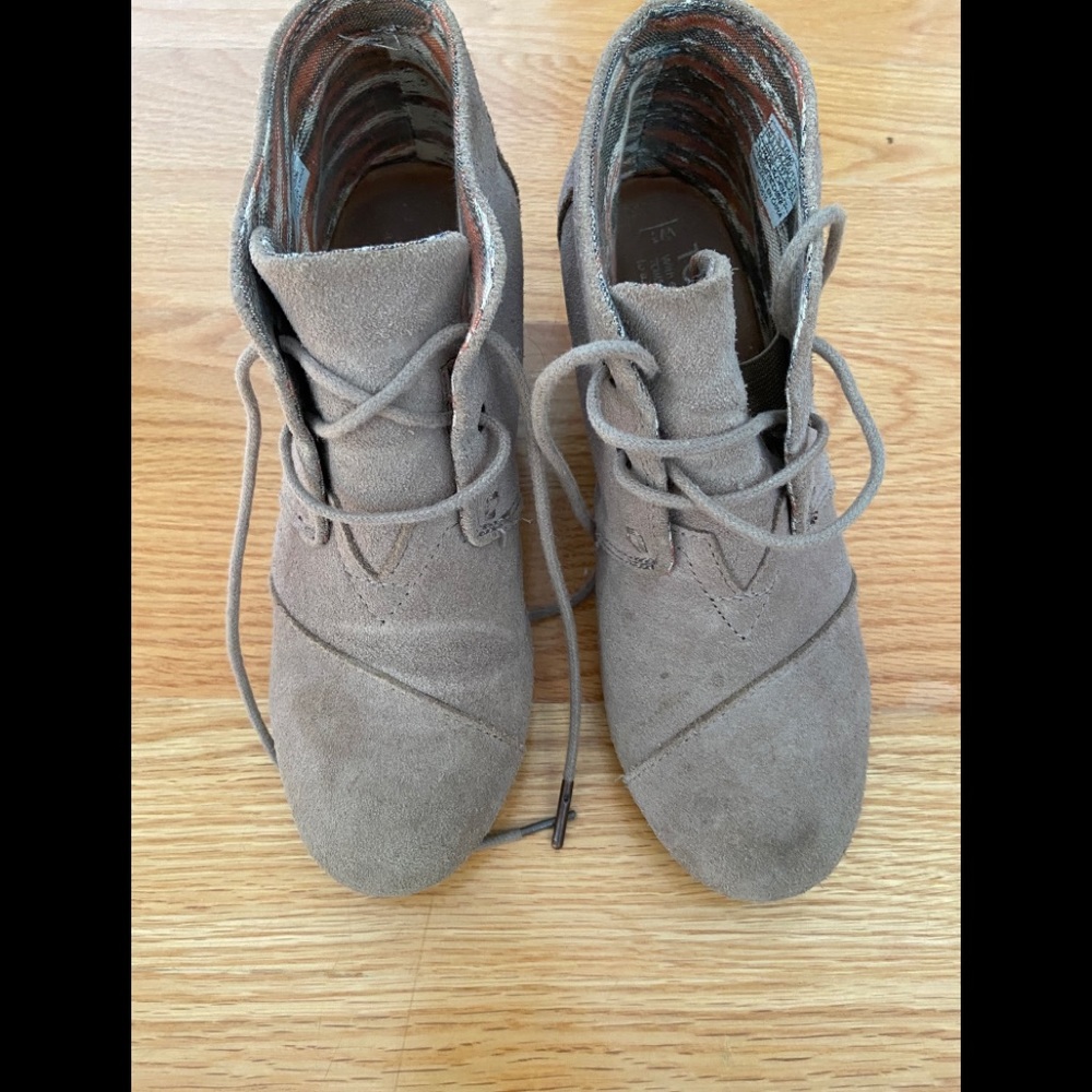 Toms Desert Sand wedge